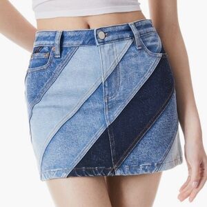 Alice & Olivia: Good Denim Patchwork Twirl Skirt
Size: 29 
Great Condition